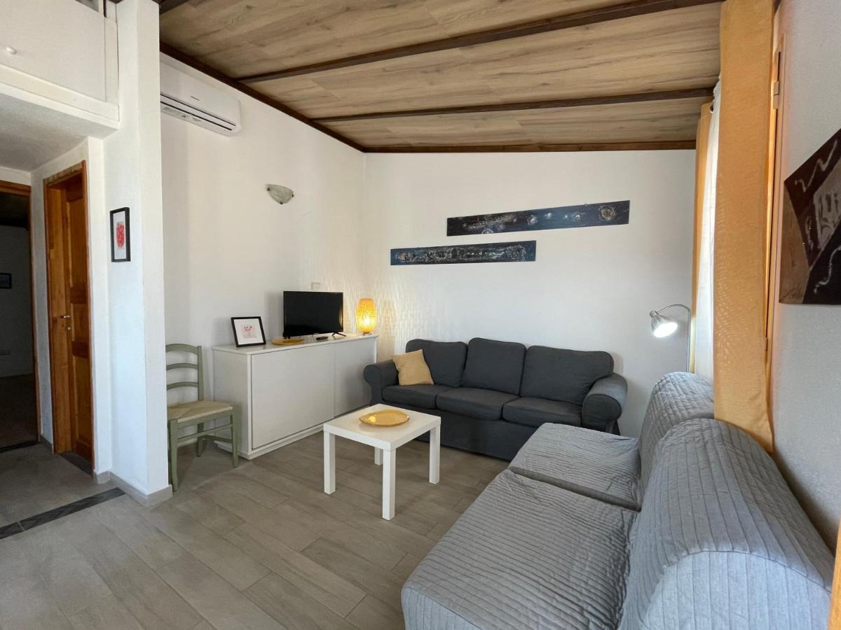 Sa Domo De Mannoi Apartment Орозеи Екстериор снимка
