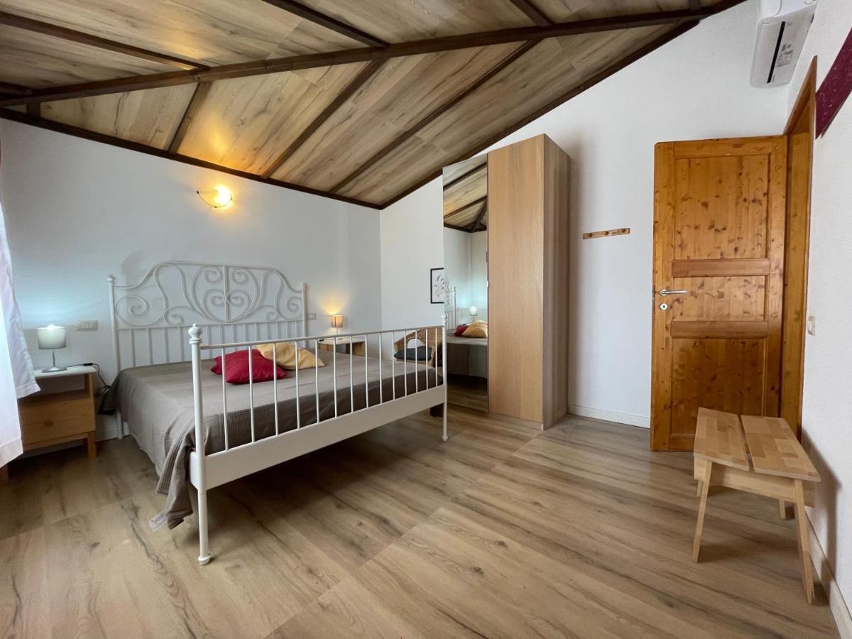 Sa Domo De Mannoi Apartment Орозеи Екстериор снимка